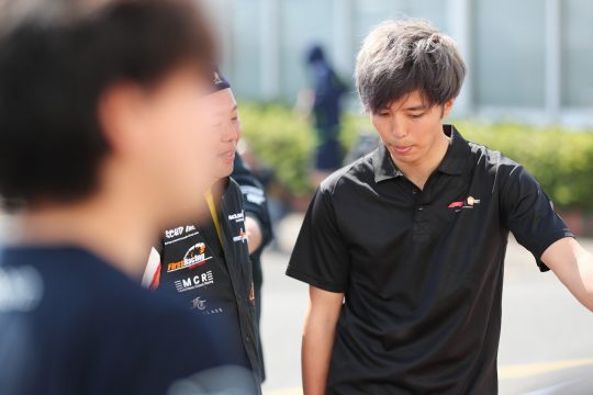 ポールポジションの小村明生（ファーストガレージTKR S2）