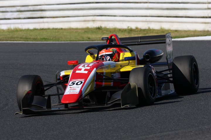 優勝は木村偉織（HFDP WITH B-MAX RACING）