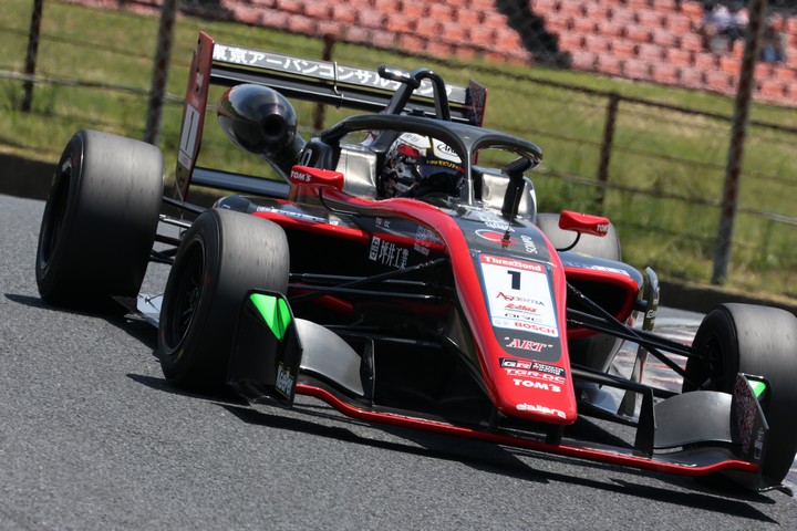 第1戦予選3位、第2戦予選6位の平良響（モビリティ中京TOM'S 320 TGR-DC）