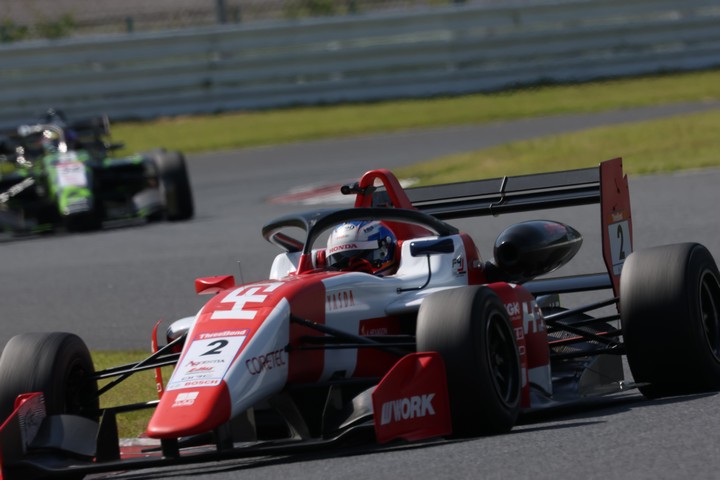 決勝2位は小出峻（HFDP WITH TODA RACING）