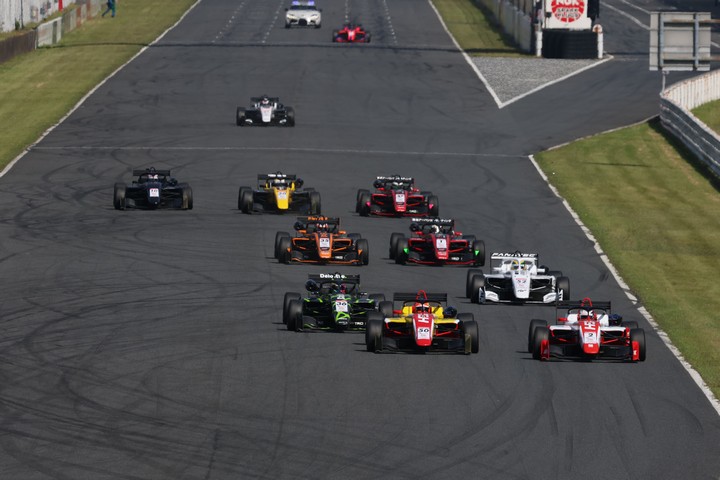 決勝がスタートした