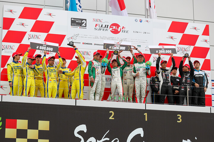 ST-5クラスの表彰式