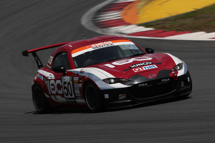 ST-5クラスポールポジションはLOVEDRIVEロードスター（LOVEDRIVE RACING）