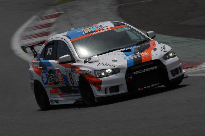 ST-2クラスポールポジションは新菱オートDIXCEL夢住まい館エボ10（シンリョウレーシングチーム）