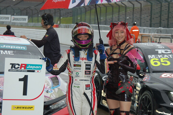 優勝した猪爪杏奈（羽衣6 DOME RACING）