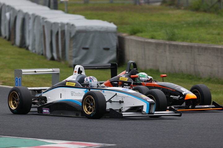 佐々木孝太と卜部和久のトップ争い