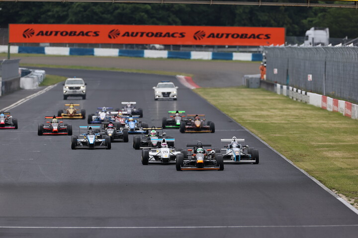 決勝がスタートした