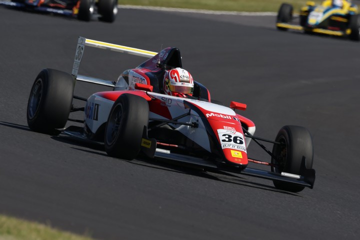 決勝2位は小林利徠斗（TGR-DC RSトムススピリットF4）