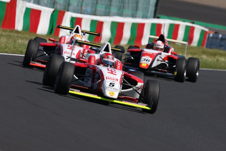 優勝は三井優介（HFDP RACING TEAM）