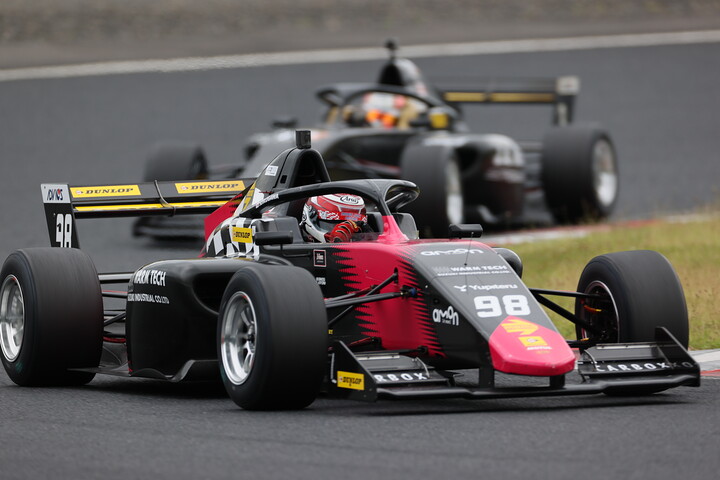 決勝2位は小川颯太（Bionic Jack Racing F111/3）