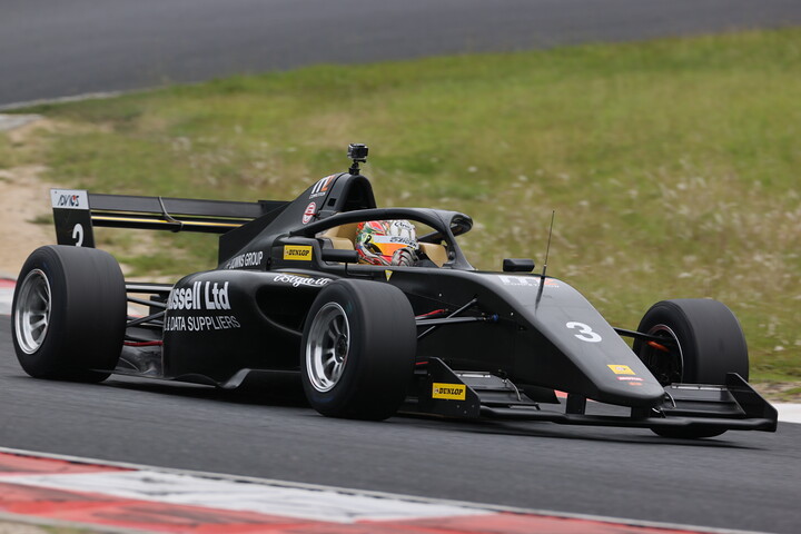 決勝3位は金丸ユウ（Sutekina Racing）