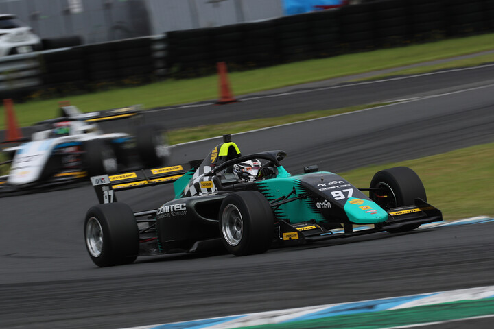 決勝3位は奥住慈英（Bionic Jack Racing F111/3）