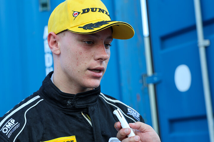 優勝したリアム・シーツ（SUTEKINA RACING TEAM）