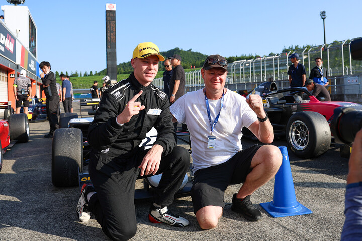 優勝したリアム・シーツ（SUTEKINA RACING TEAM）