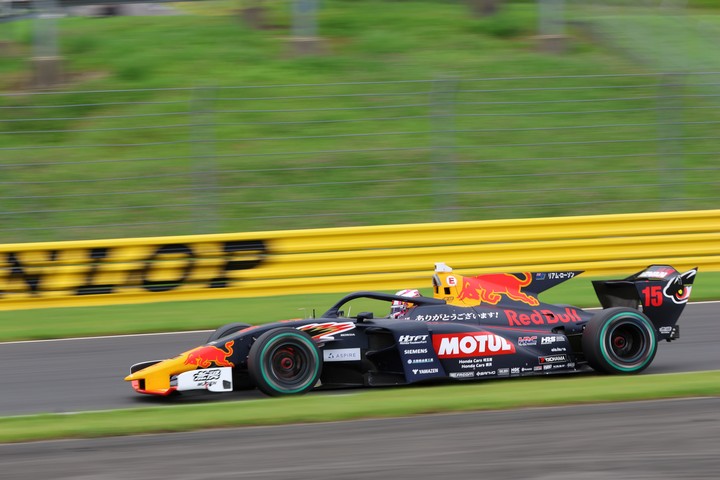 フリー走行1回目：2位はリアム・ローソン（Red Bull MOTUL MUGEN SF23）