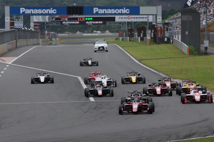 決勝がスタートした