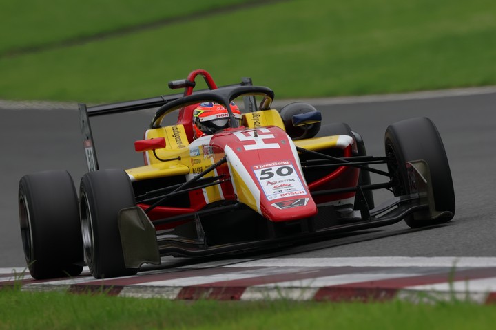 決勝2位は木村偉織（HFDP WITH B-MAX RACING）