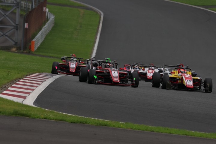 決勝がスタートした