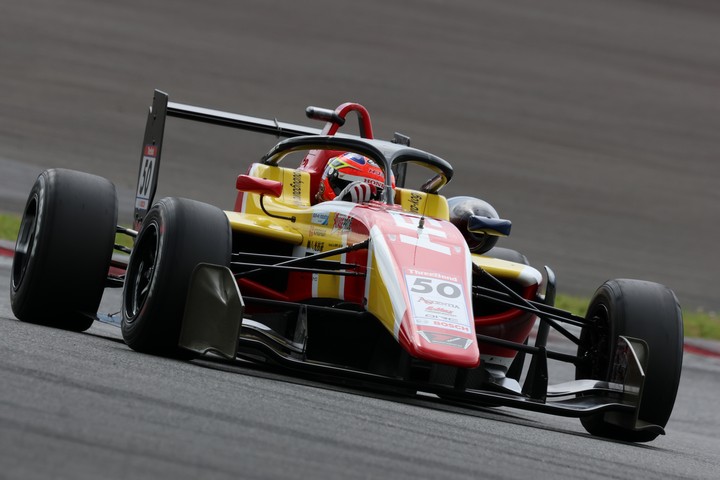 予選2位は木村偉織（HFDP WITH B-MAX RACING）