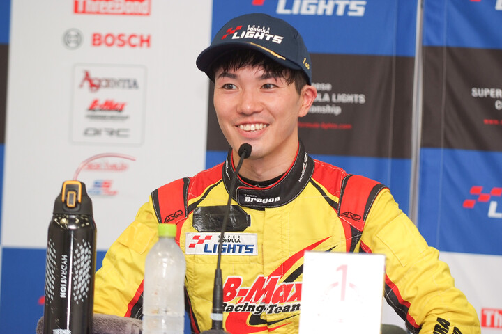 優勝した菅波冬悟（B-MAX RACING TEAM）