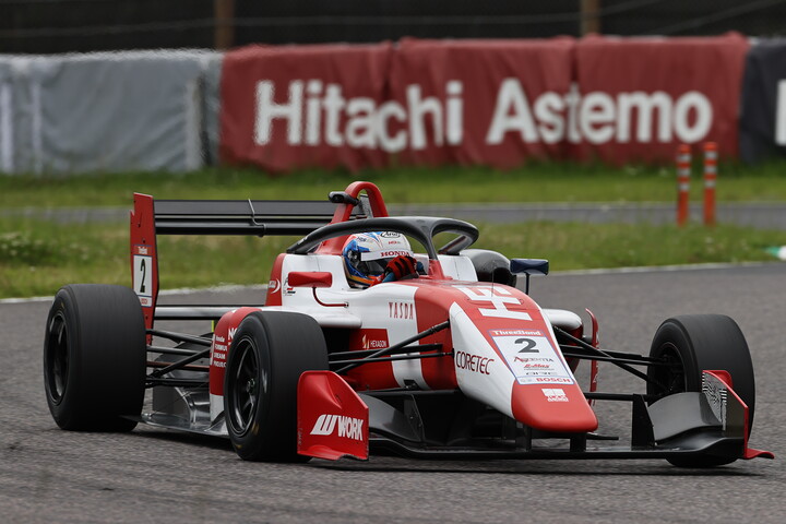 予選2位は小出峻（HFDP WITH TODA RACING）