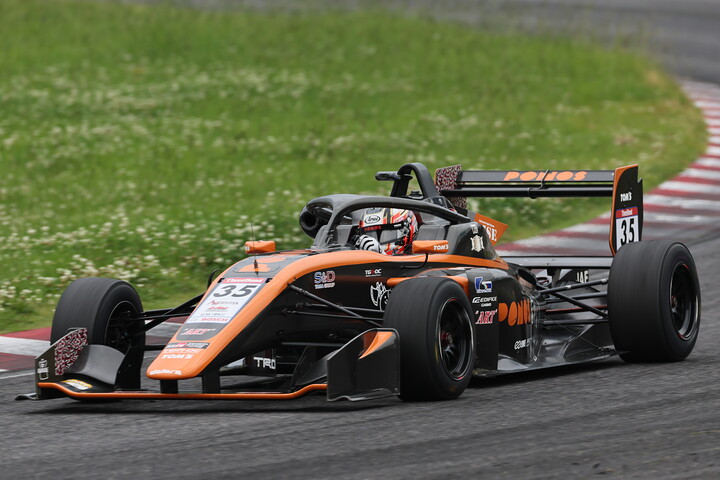 決勝3位は野中誠太（PONOS Racing TOM'S 320 TGR-DC）