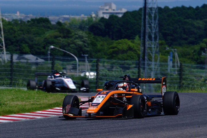 決勝3位は野中誠太（PONOS Racing TOM'S 320 TGR-DC）