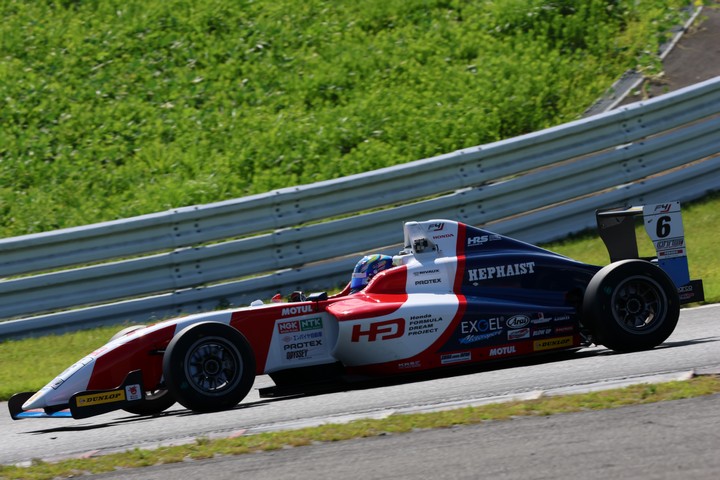 決勝2位は野村勇斗（HFDP RACING TEAM）