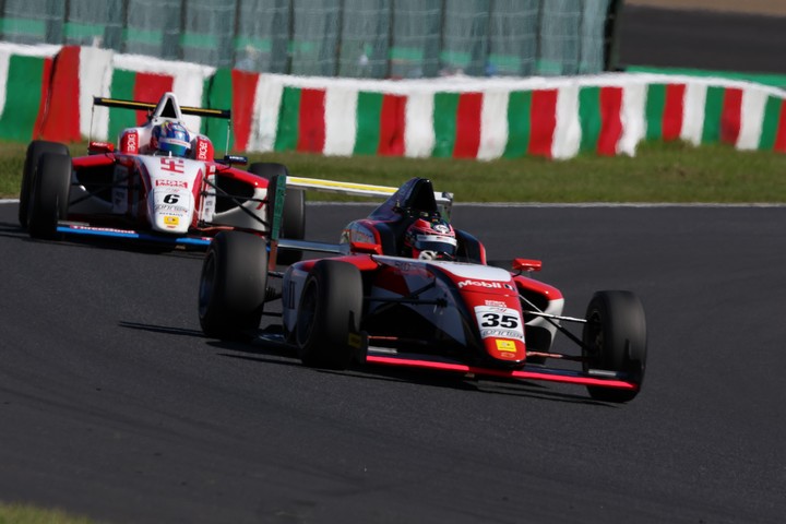 決勝2位は中村仁（TGR-DC RSトムススピリットF4）