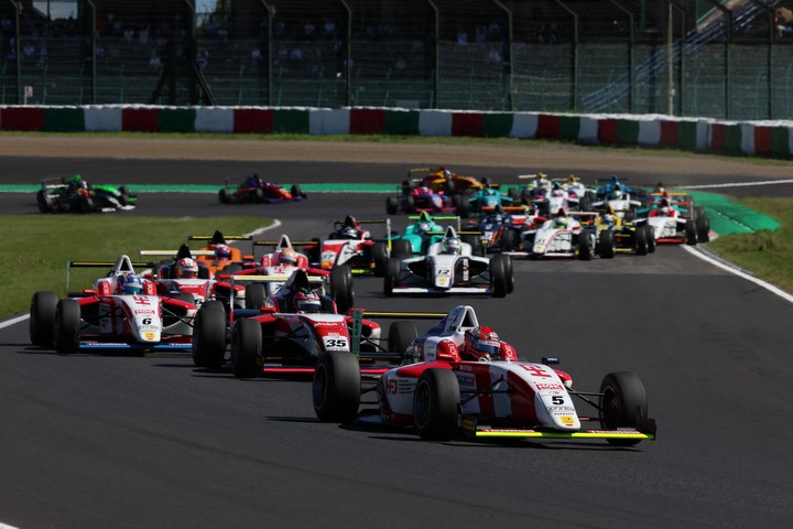 決勝がスタートした