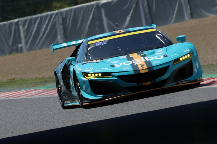 公式練習：GT300クラス3位はYogibo NSX GT3（岩澤優吾／伊東黎明）