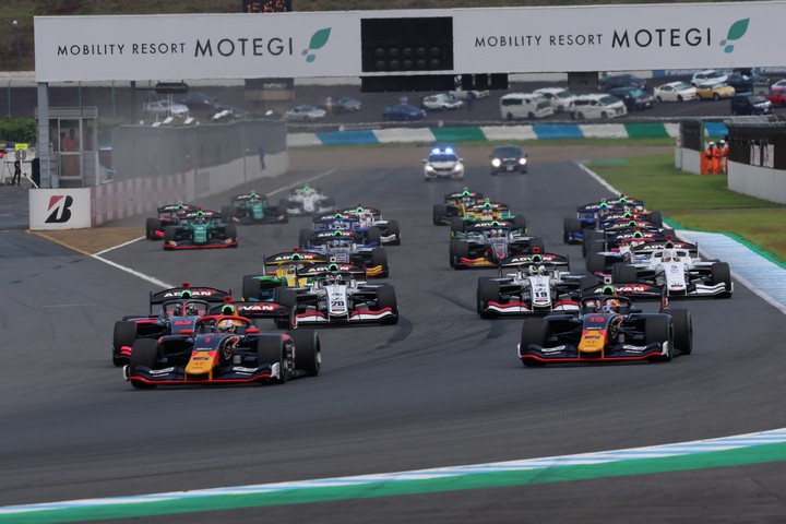 決勝レースがスタートした