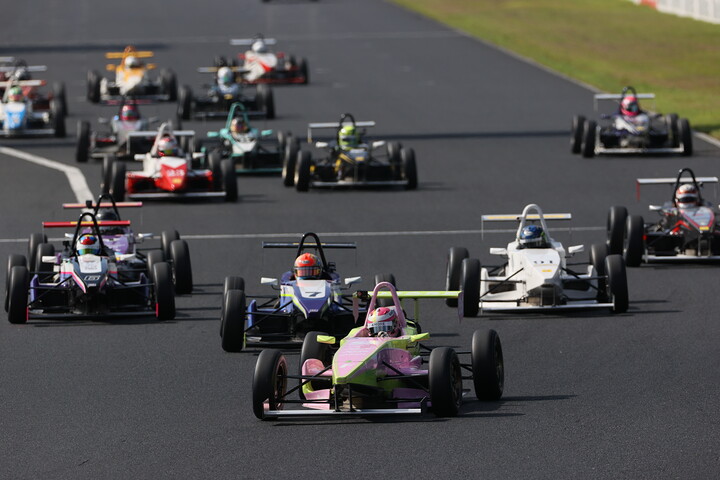 12周の決勝がスタートした