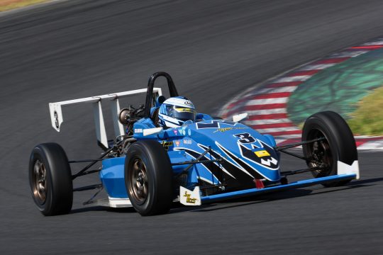 予選5位、マスタークラスポールポジションは秋山健也（スーパーウィンズKKS・ED）