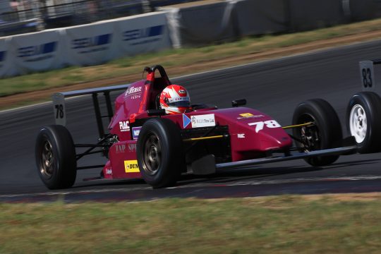 予選4位は小田部憲幸（いえらいふZAP 10V ED）