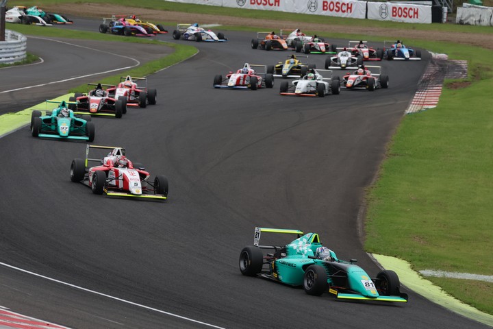 決勝がスタートした