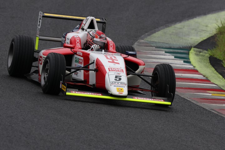 第9戦予選2位、第10戦予選2位の三井優介（HFDP RACING TEAM）