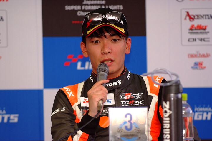 決勝記者会見：3位の野中誠太（TOM'S）