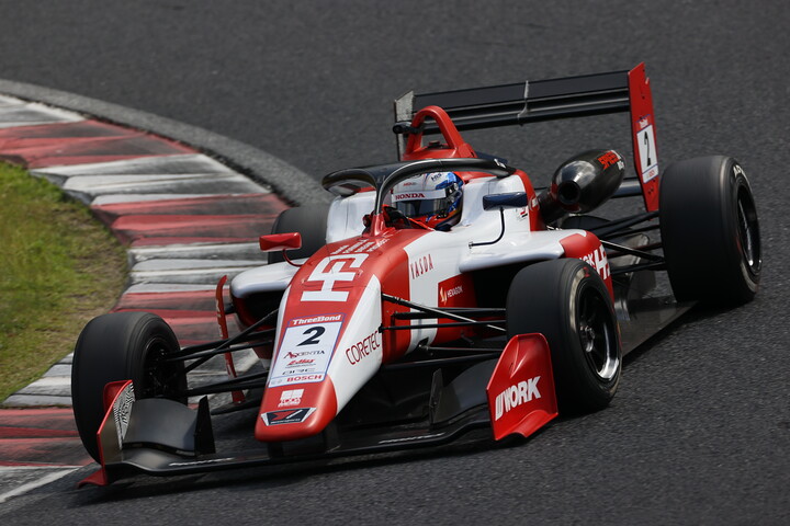 第13戦ポールポジション、第14戦予選2位の小出峻（HFDP WITH TODA RACING）