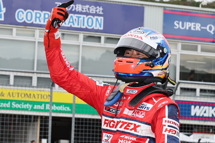 優勝した小出峻（TODA RACING）