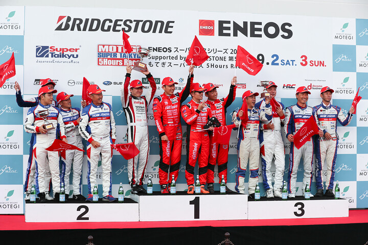 ST-3クラスの表彰式