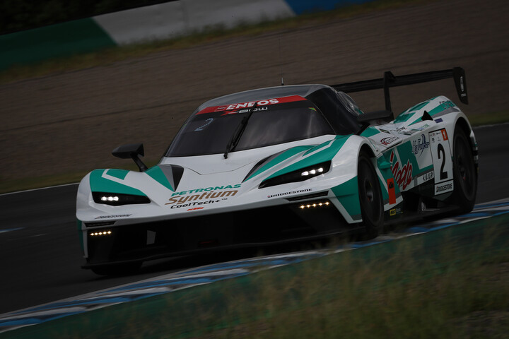 ST-1クラスポールポジションはシンティアムアップルKTM（井田太陽／加藤寛規／高橋一穂／吉本大樹）