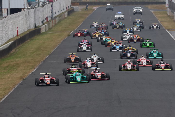 決勝がスタートした