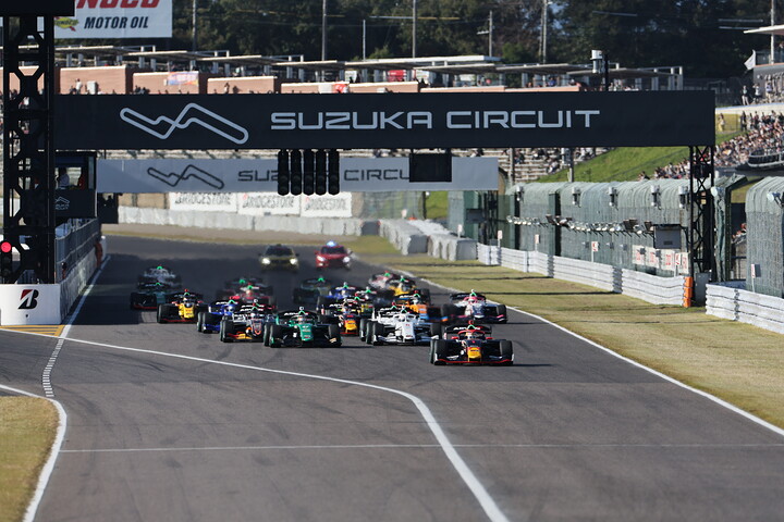 決勝がスタートした