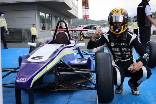 優勝した渡会太一（FTKレブレーシングガレージ）
