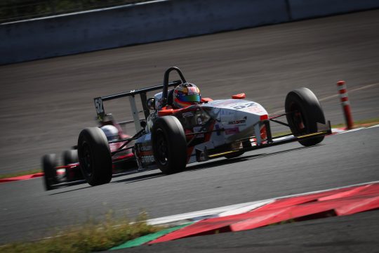 予選3位は小村明生（Fガレージwith HC GALLERY）