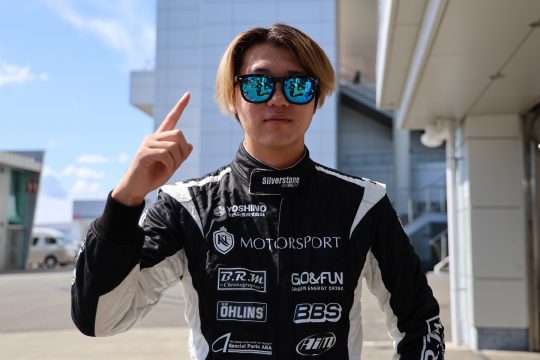 ポールポジションの渡会太一（FTKレブレーシングガレージ）