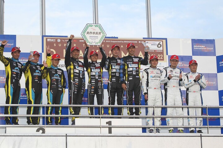 グループ1：ST-Xクラスの表彰式