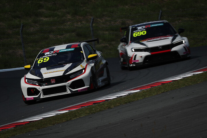 決勝4位は梅本淳一（J'S RACING CIVIC TCR FK7）