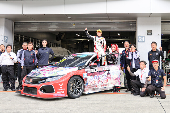 チャンピオンを獲得した猪爪杏奈（羽衣6 DOME RACING）